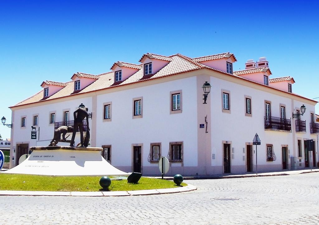 ホテル Casa Do Largo - Golega - Turismo De Habitacao エクステリア 写真