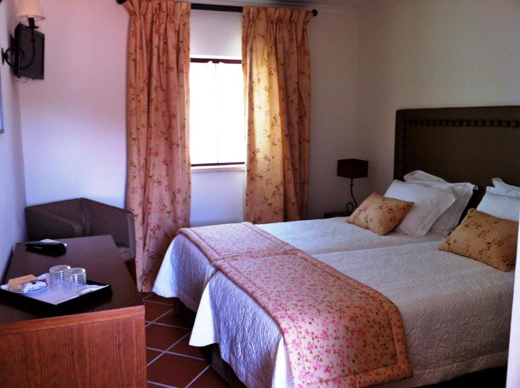 ホテル Casa Do Largo - Golega - Turismo De Habitacao 部屋 写真