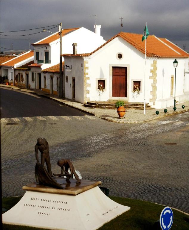 ホテル Casa Do Largo - Golega - Turismo De Habitacao エクステリア 写真